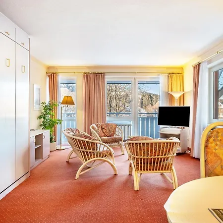 Adler Bellevue Апартаменты *